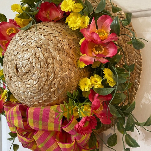 Beautiful Mixed Flower Hat Wreath - Picture 3 of 4